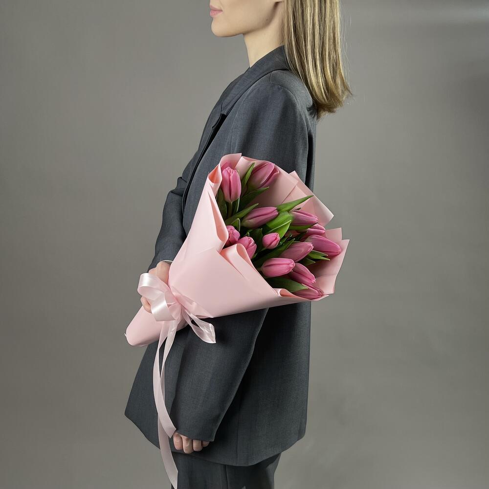 Розовые тюльпаны — вид 3