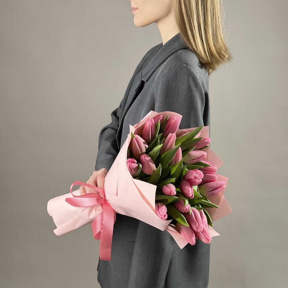 Розовые тюльпаны — вид 3