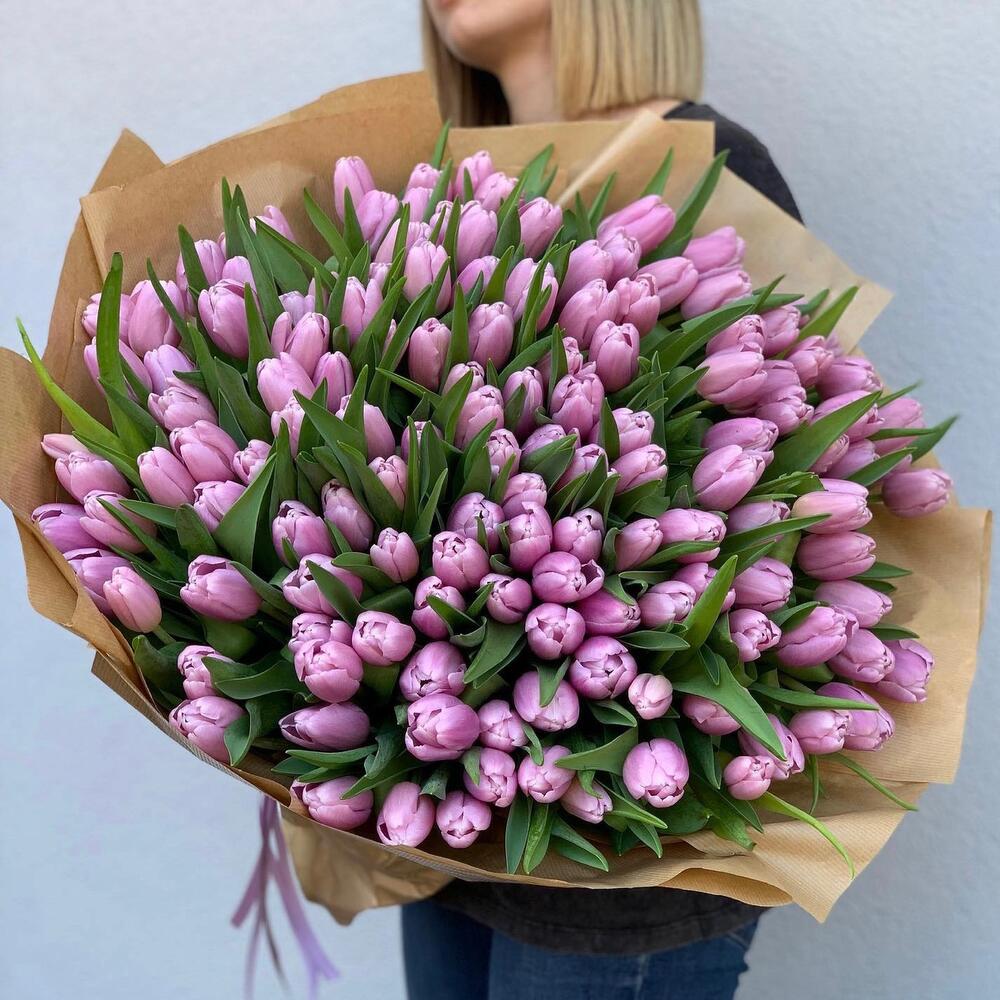 Сиреневые тюльпаны — свежие цветы с доставкой